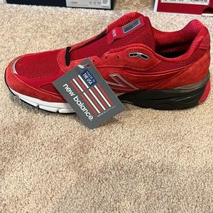 NEW BALANCE NEW 990V4 in RED Size Men 11 No Box..!!